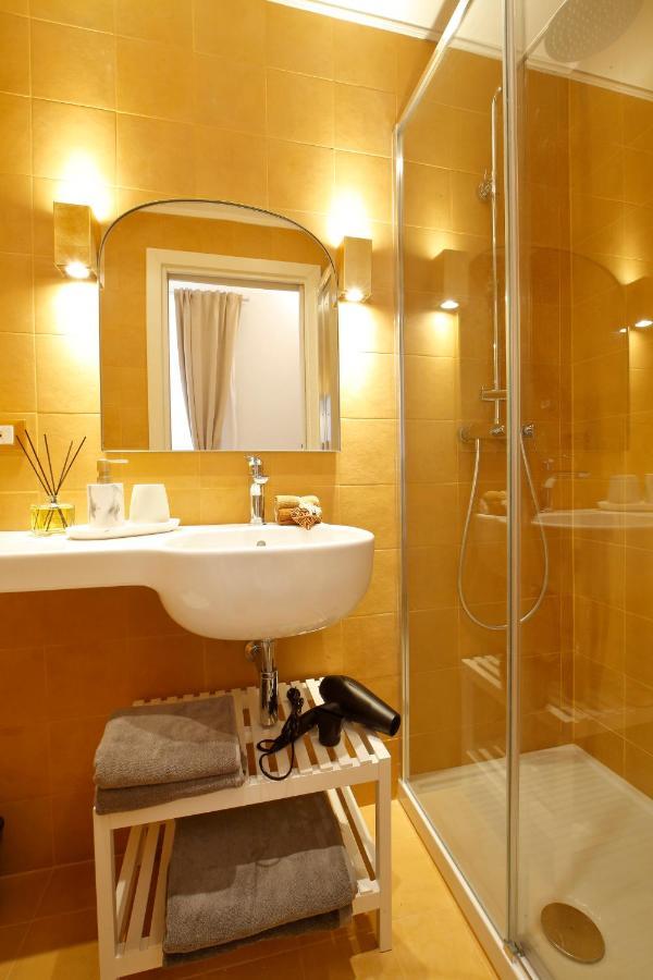 Breathe Liguria - Lucy 1 Bedroom And 1 Apartment In A Newly Renovated Nineteenth-Century Building In The Historic Center Near The Sea لا سبيتسْيا المظهر الخارجي الصورة
